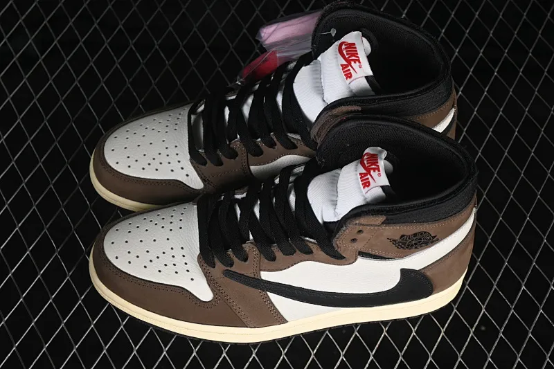 All Categories Air Jordan Jordan Series Basketball Shoes Air Jordan 1 High Travis Scott x Air Jordan 1 High OG AJ1 Reverse Hook Limited Edition CD4487-100